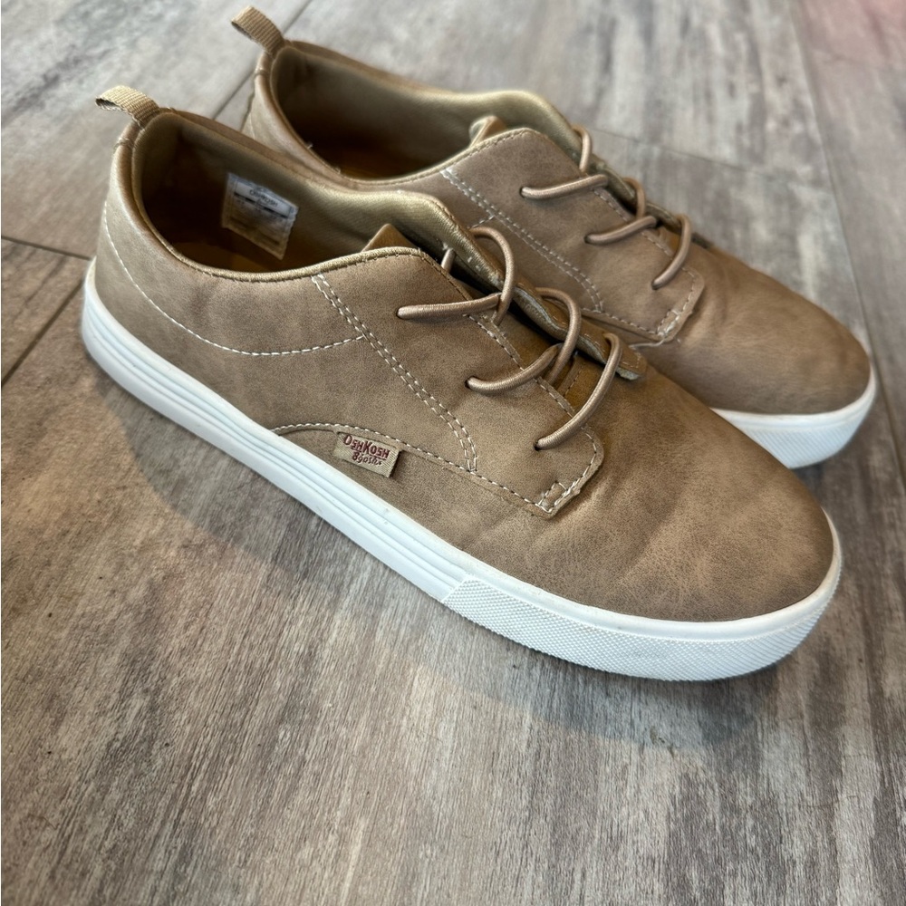 OshKosh B'gosh Tan Lace-Up Sneakers